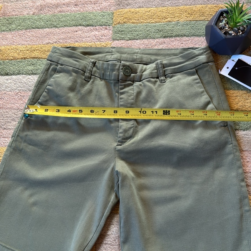 NWT KUT from the kloth thora slash pocket Bermuda short green size 6 - Picture 4 of 15